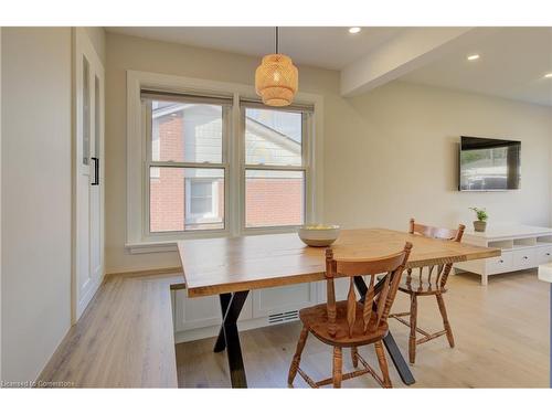 151 Ellis Crescent S, Waterloo, ON - Indoor Photo Showing Dining Room