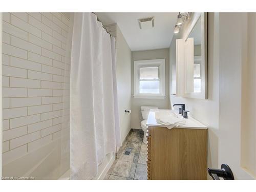 151 Ellis Crescent S, Waterloo, ON - Indoor Photo Showing Bathroom