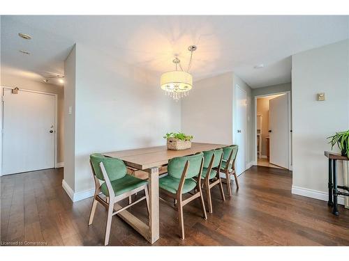 1006-55 Green Valley Drive, Kitchener, ON - Indoor Photo Showing Dining Room