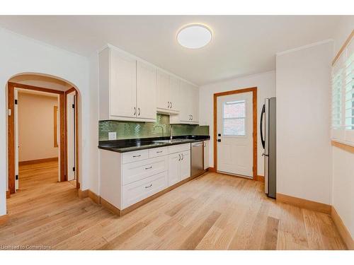 123 Dover Street, Waterloo, ON - Indoor Photo Showing Kitchen