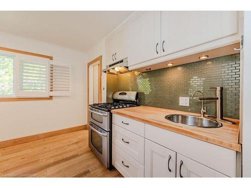 123 Dover Street, Waterloo, ON - Indoor Photo Showing Kitchen