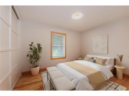 123 Dover Street, Waterloo, ON - Indoor Photo Showing Bedroom