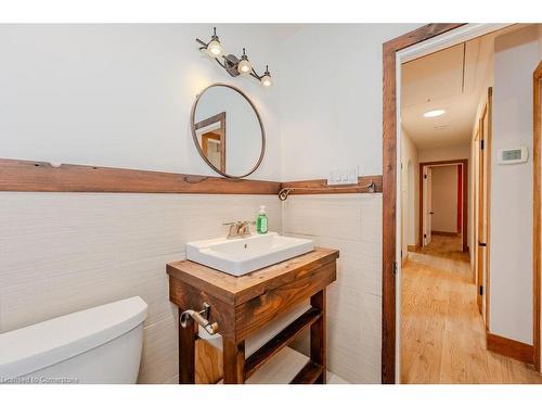 123 Dover Street, Waterloo, ON - Indoor Photo Showing Bathroom