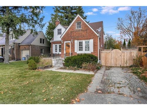 15 Parkside Drive, Brantford, ON - Outdoor With Facade