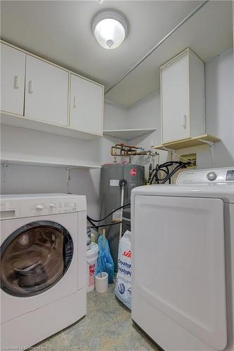 25-3085 Kingsway Drive, Kitchener, ON - Indoor Photo Showing Laundry Room