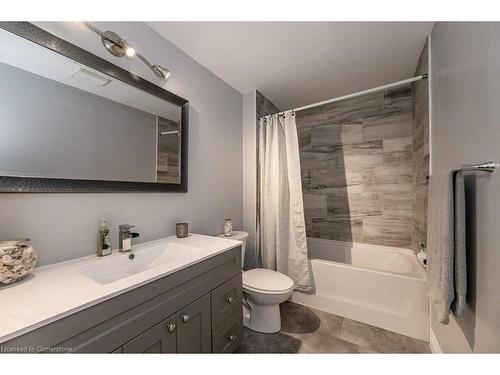 41 Ridgeway Crescent, Kitchener, ON - Indoor Photo Showing Bathroom