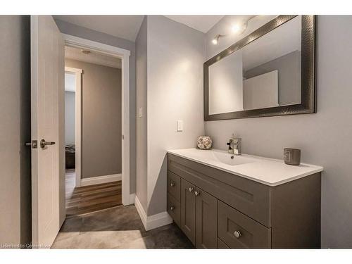 41 Ridgeway Crescent, Kitchener, ON - Indoor Photo Showing Bathroom