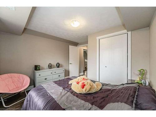 41 Ridgeway Crescent, Kitchener, ON - Indoor Photo Showing Bedroom