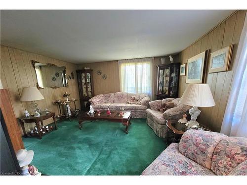 111 Riverbank Drive N, Cambridge, ON - Indoor Photo Showing Living Room