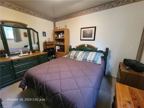 111 Riverbank Drive N, Cambridge, ON - Indoor Photo Showing Bedroom