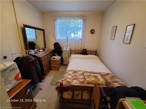 111 Riverbank Drive N, Cambridge, ON - Indoor Photo Showing Bedroom