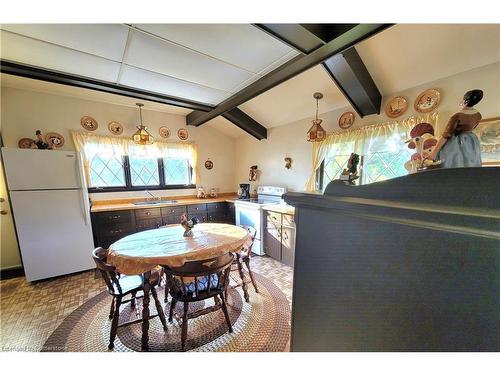 111 Riverbank Drive N, Cambridge, ON - Indoor Photo Showing Dining Room