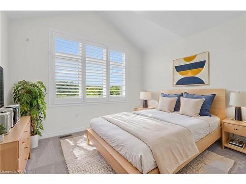 403 Equestrian Way, Cambridge, ON - Indoor Photo Showing Bedroom