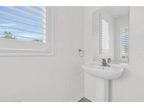 403 Equestrian Way, Cambridge, ON - Indoor Photo Showing Bathroom