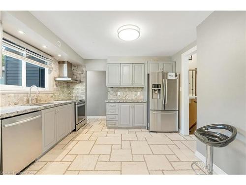 6 Rideau Crescent, Hamilton, ON - Indoor Photo Showing Kitchen