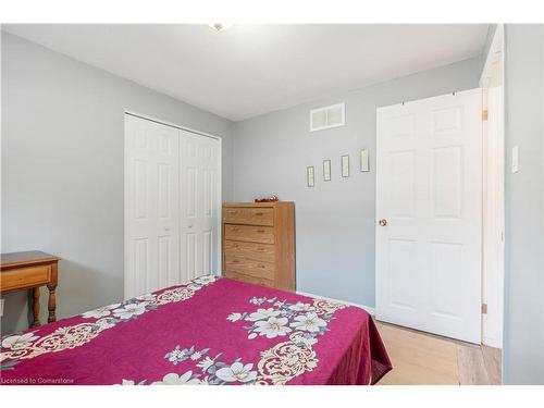 6 Rideau Crescent, Hamilton, ON - Indoor Photo Showing Bedroom