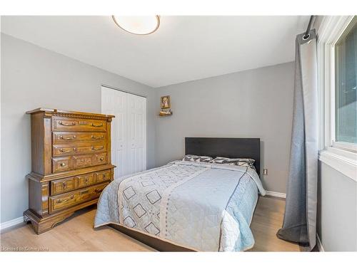 6 Rideau Crescent, Hamilton, ON - Indoor Photo Showing Bedroom