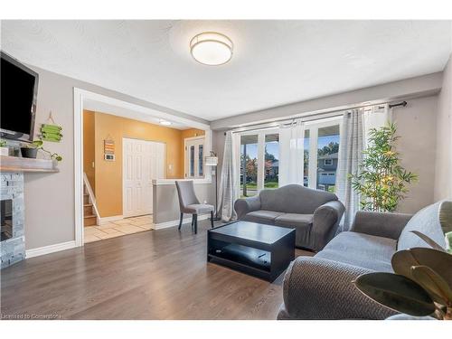 6 Rideau Crescent, Hamilton, ON - Indoor Photo Showing Living Room With Fireplace