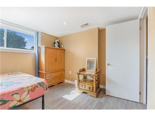 6 Rideau Crescent, Hamilton, ON - Indoor Photo Showing Bedroom