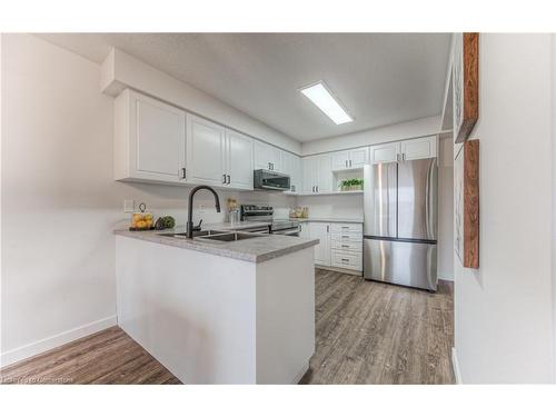 4-468 Doon South Drive, Kitchener, ON - Indoor Photo Showing Kitchen With Double Sink