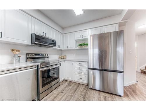 4-468 Doon South Drive, Kitchener, ON - Indoor Photo Showing Kitchen