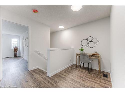 4-468 Doon South Drive, Kitchener, ON - Indoor Photo Showing Other Room