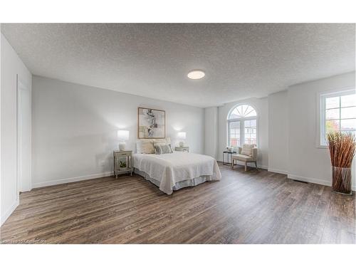 4-468 Doon South Drive, Kitchener, ON - Indoor Photo Showing Bedroom