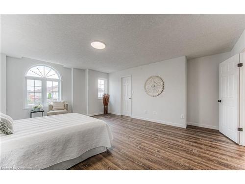 4-468 Doon South Drive, Kitchener, ON - Indoor Photo Showing Bedroom