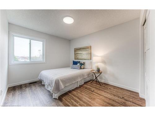 4-468 Doon South Drive, Kitchener, ON - Indoor Photo Showing Bedroom