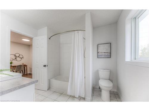 4-468 Doon South Drive, Kitchener, ON - Indoor Photo Showing Bathroom