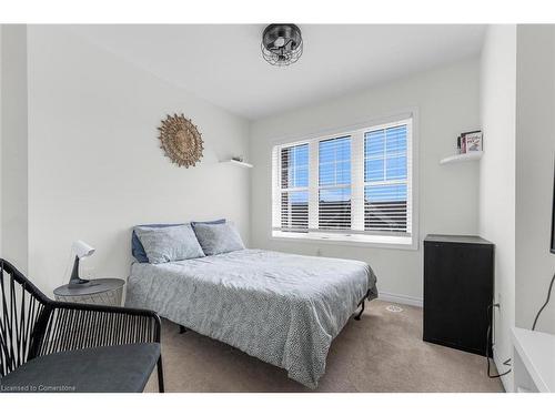 68-143 Ridge Road, Cambridge, ON - Indoor Photo Showing Bedroom