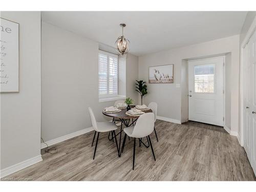 16-18 St Andrews Street, Cambridge, ON - Indoor Photo Showing Dining Room