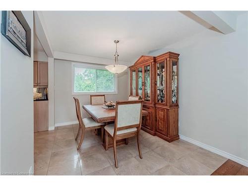 60 Glenburnie Drive, Guelph, ON - Indoor Photo Showing Dining Room