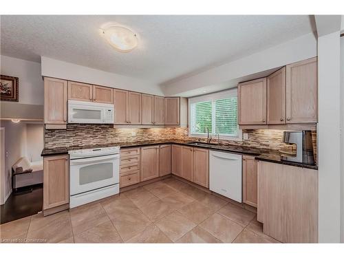 60 Glenburnie Drive, Guelph, ON - Indoor Photo Showing Kitchen