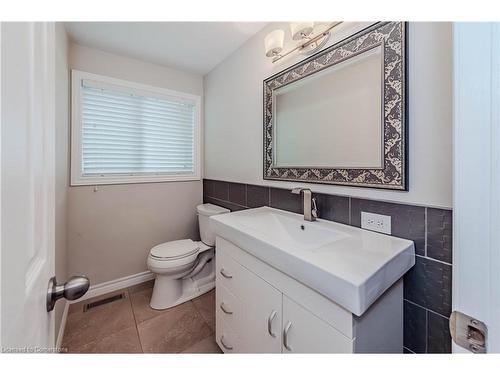 60 Glenburnie Drive, Guelph, ON - Indoor Photo Showing Bathroom