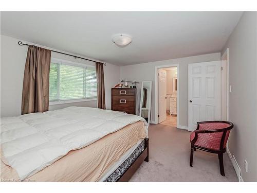 60 Glenburnie Drive, Guelph, ON - Indoor Photo Showing Bedroom