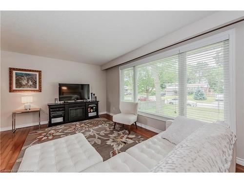 60 Glenburnie Drive, Guelph, ON - Indoor