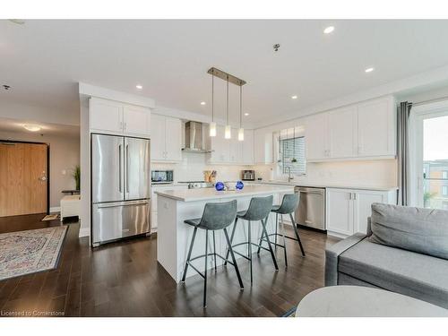 307-249 Grey Silo Road, Waterloo, ON - Indoor Photo Showing Kitchen With Upgraded Kitchen