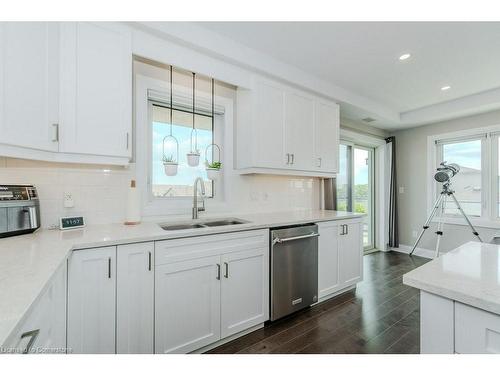 307-249 Grey Silo Road, Waterloo, ON - Indoor Photo Showing Kitchen With Double Sink