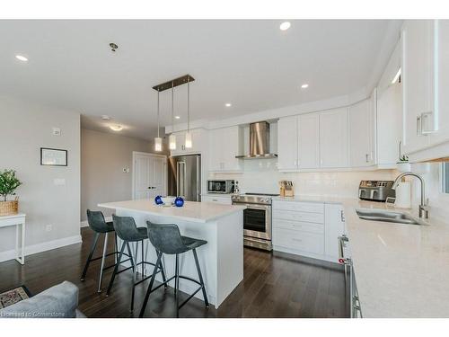 307-249 Grey Silo Road, Waterloo, ON - Indoor Photo Showing Kitchen With Upgraded Kitchen