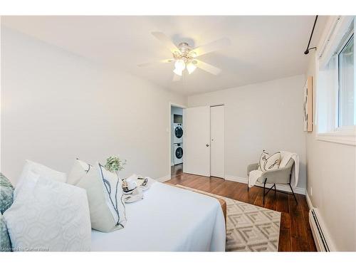 A & B-515 Brookhaven Crescent, Waterloo, ON - Indoor Photo Showing Bedroom