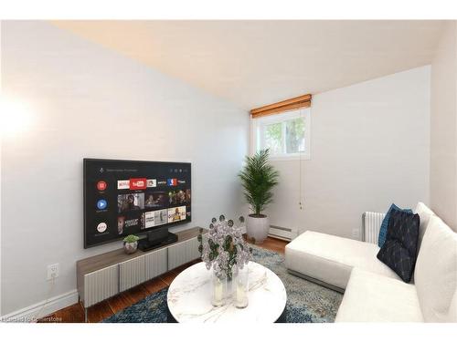 A & B-515 Brookhaven Crescent, Waterloo, ON - Indoor Photo Showing Living Room