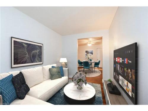 A & B-515 Brookhaven Crescent, Waterloo, ON - Indoor Photo Showing Living Room