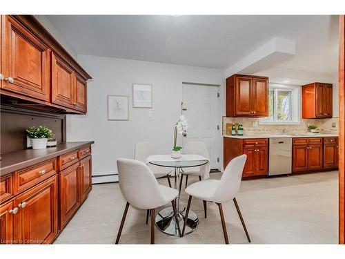 A & B-515 Brookhaven Crescent, Waterloo, ON - Indoor Photo Showing Dining Room