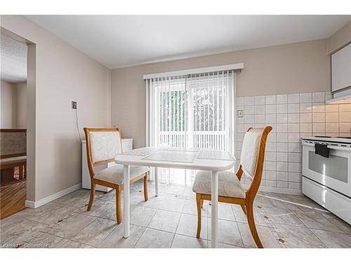 27 Westchester Drive, Kitchener, ON - Indoor Photo Showing Dining Room