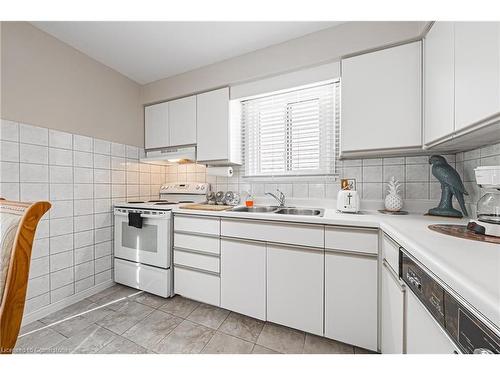 27 Westchester Drive, Kitchener, ON - Indoor Photo Showing Kitchen With Double Sink