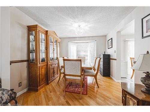 27 Westchester Drive, Kitchener, ON - Indoor Photo Showing Dining Room