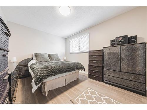 27 Westchester Drive, Kitchener, ON - Indoor Photo Showing Bedroom