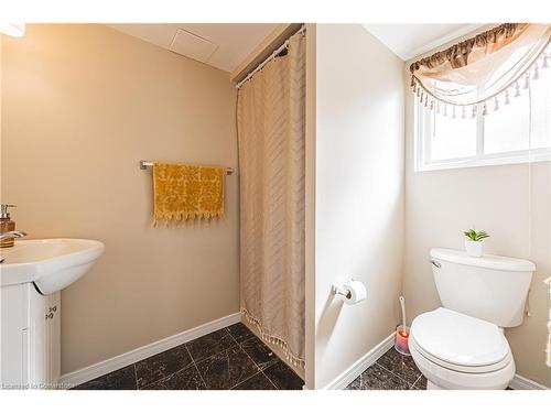 27 Westchester Drive, Kitchener, ON - Indoor Photo Showing Bathroom