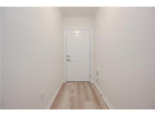 C138-590 Benninger Drive, Kitchener, ON - Indoor Photo Showing Other Room